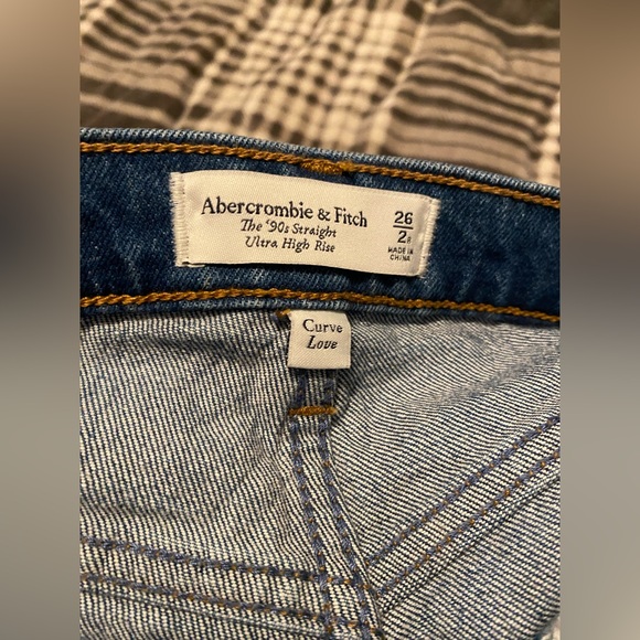 Abercrombie 90’s straight ultra high rise - Picture 3 of 3
